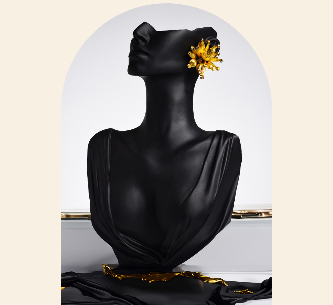 Aethra Gold Earrings